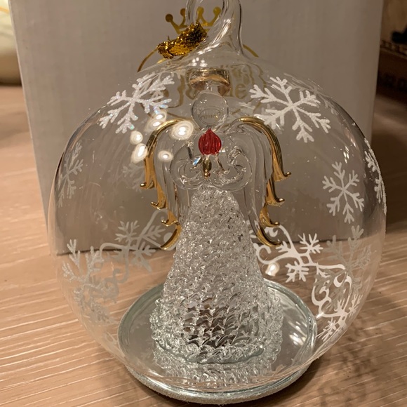 Sorelle Other - Sorelle Glass Angel Ornament with LED color changing feature in Orig packaging